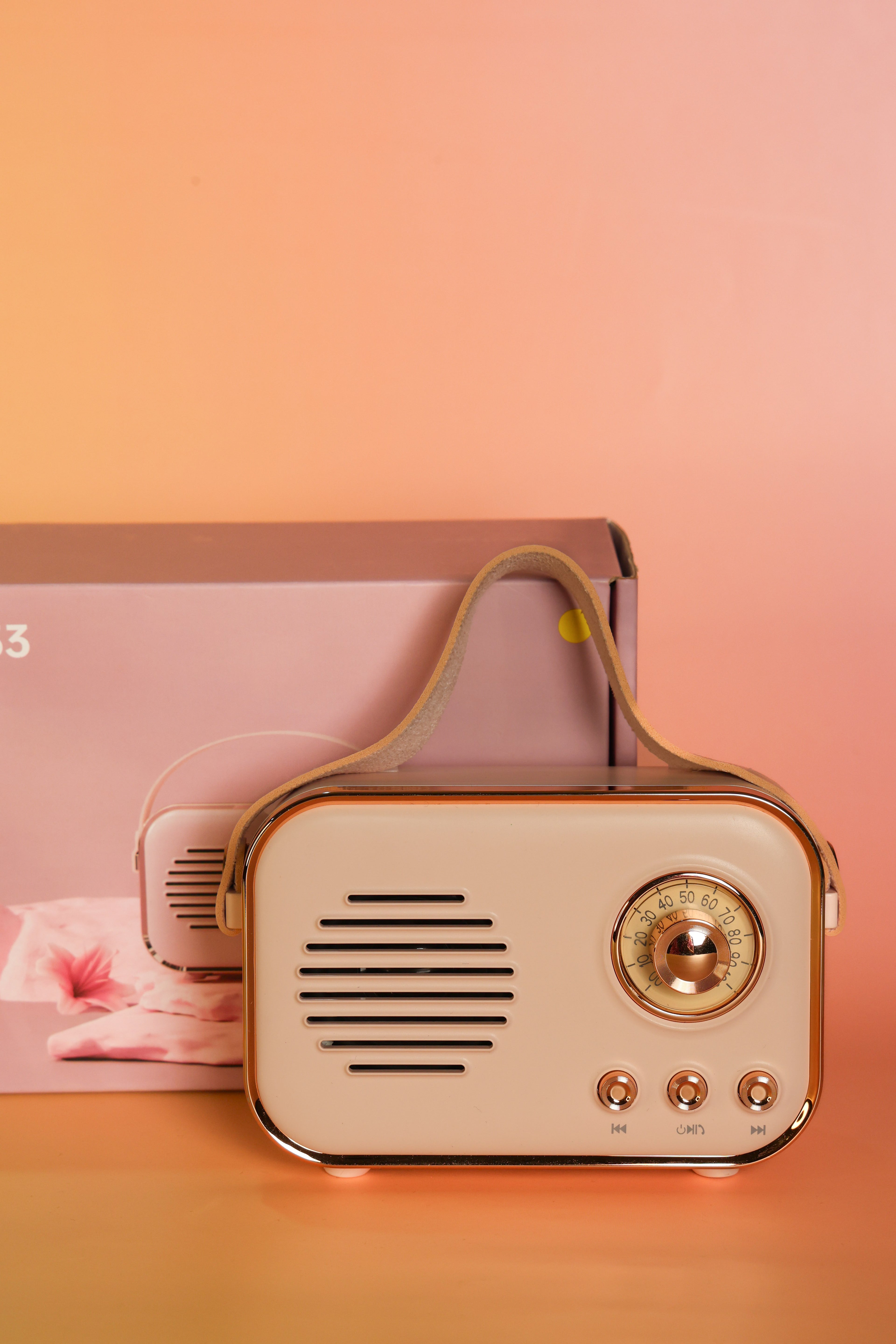 VibeBox retro mini speaker