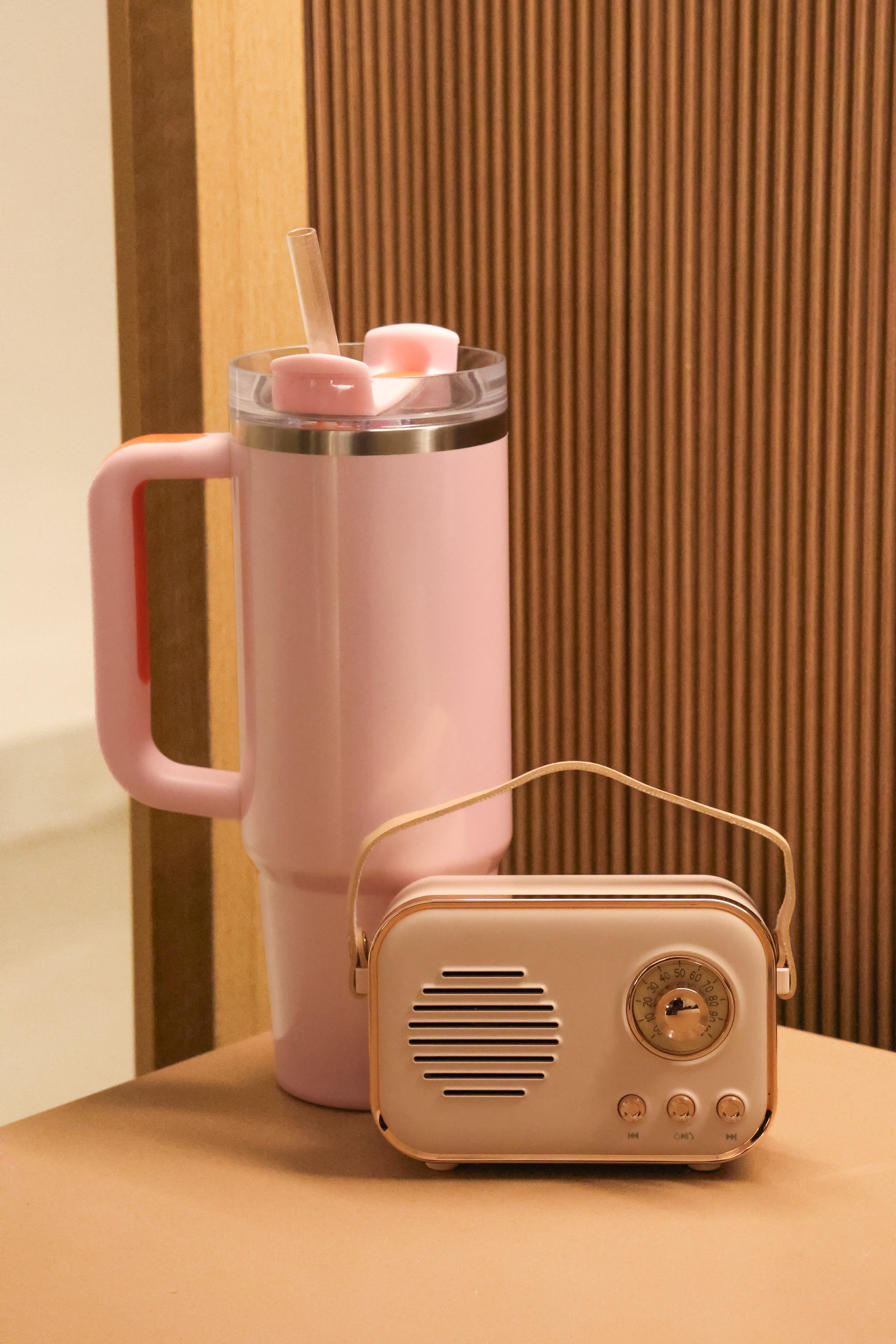 VibeBox retro mini speaker
