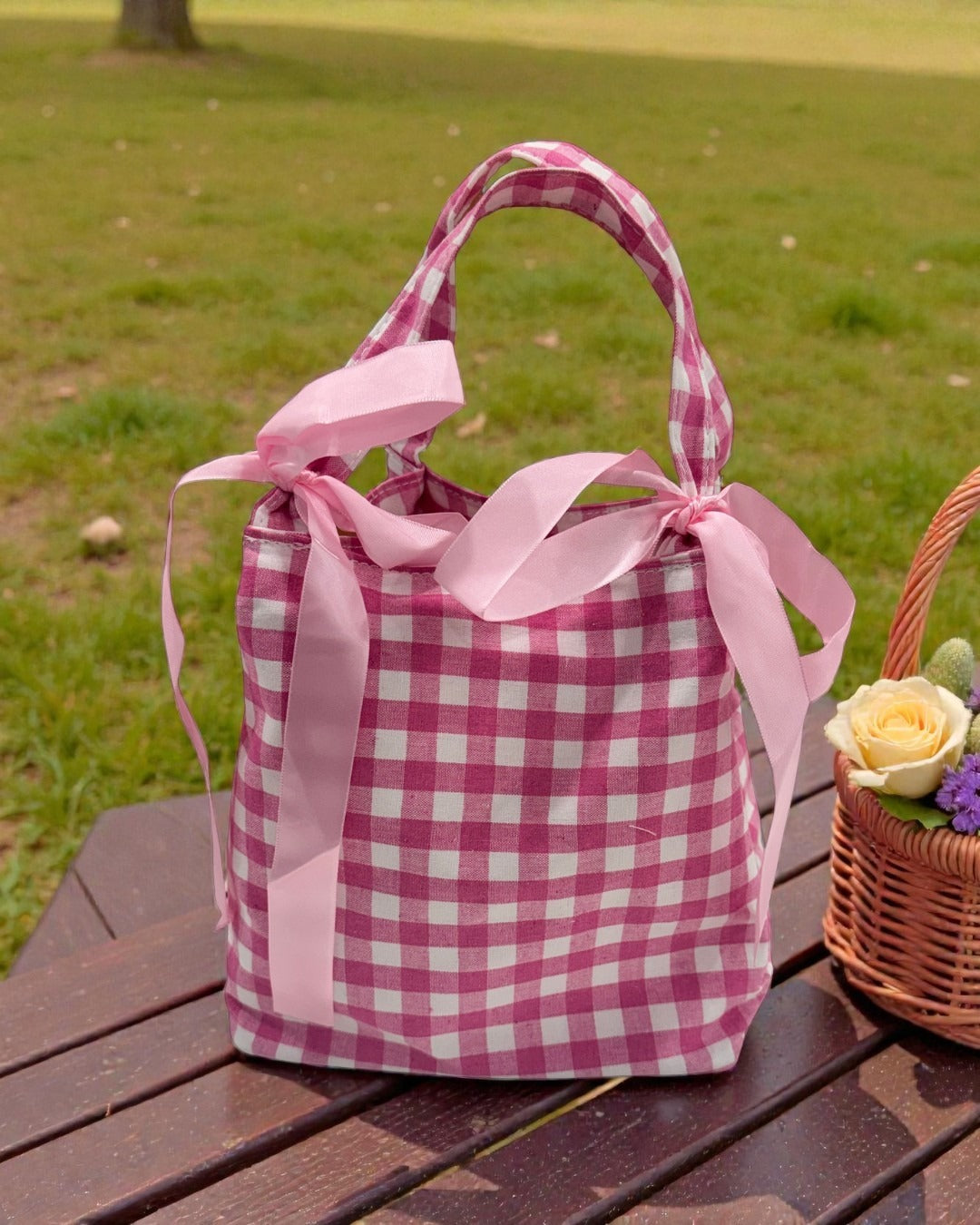 Picnically Yours Picnic basket bag